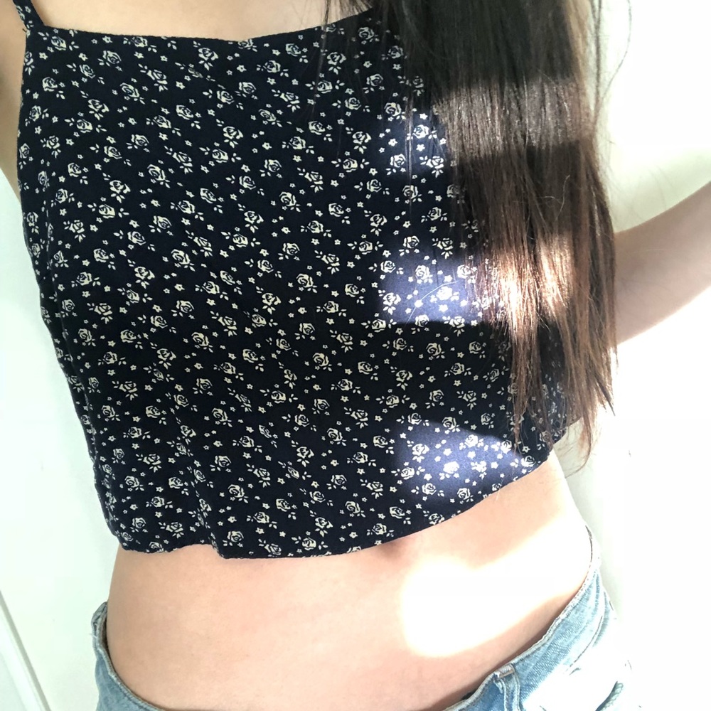 Brandy Melville Kimberley Tie Back Crop Top